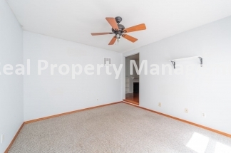 2 Bedroom with Bonus room and Hardwood Floors - Schweiter Neighborhood