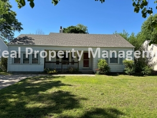 2 Bedroom with Bonus room and Hardwood Floors - Schweiter Neighborhood