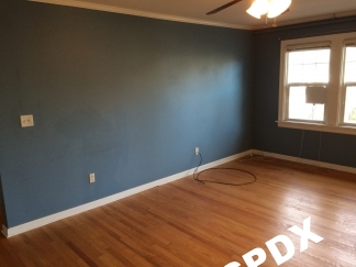 Upper Level Chasselton 1 Bedroom Condo in Vibrant Kerns Neighborhood