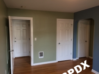 Upper Level Chasselton 1 Bedroom Condo in Vibrant Kerns Neighborhood