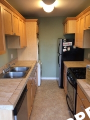 Upper Level Chasselton 1 Bedroom Condo in Vibrant Kerns Neighborhood