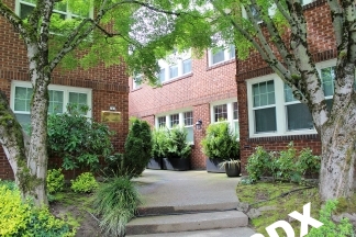 Upper Level Chasselton 1 Bedroom Condo in Vibrant Kerns Neighborhood