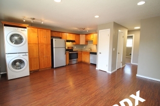 Nicely Updated 1 Bedroom Apartment in great SE location!