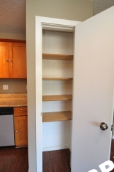 Nicely Updated 1 Bedroom Apartment in great SE location!