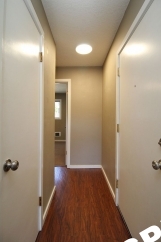 Nicely Updated 1 Bedroom Apartment in great SE location!