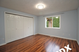 Spacious Southeast Hillsboro 3 Bedroom/2 Bath Home with Fenced Yard