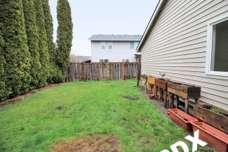 Spacious Southeast Hillsboro 3 Bedroom/2 Bath Home with Fenced Yard