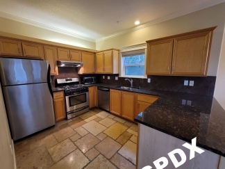 Contemporary Condo in Johns Landing