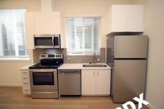 **RENT SPECIAL** Sleek, Contemporary & Modern Studio Apartment in the Heart of Sellwood!