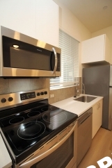 **RENT SPECIAL** Sleek, Contemporary & Modern Studio Apartment in the Heart of Sellwood!