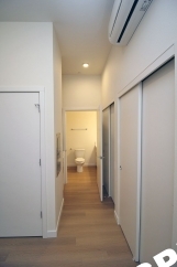 **RENT SPECIAL** Sleek, Contemporary & Modern Studio Apartment in the Heart of Sellwood!
