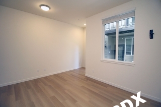 Sleek, Contemporary & Modern 1 Bedroom Apt in the Heart of Sellwood!