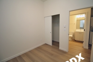 Sleek, Contemporary & Modern 1 Bedroom Apt in the Heart of Sellwood!