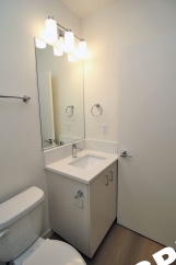Sleek, Contemporary & Modern 1 Bedroom Apt in the Heart of Sellwood!