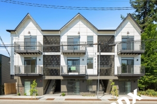 **CONCESSION - ONE MONTH FREE RENT ON APPROVED CREDIT** Ground Floor Contemporary 1 Bedroom Apartment - SW Portland
