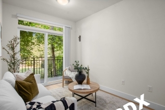 **CONCESSION - ONE MONTH FREE RENT ON APPROVED CREDIT** Ground Floor Contemporary 1 Bedroom Apartment - SW Portland