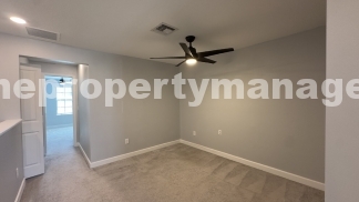 Stylish 3-Bed, 3-Bath Townhouse Oasis in Riviera Beach - 1311 Sq Ft of Comfort!