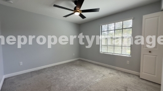 Stylish 3-Bed, 3-Bath Townhouse Oasis in Riviera Beach - 1311 Sq Ft of Comfort!