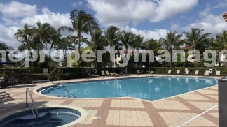 Stylish 3-Bed, 3-Bath Townhouse Oasis in Riviera Beach - 1311 Sq Ft of Comfort!