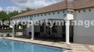 Stylish 3-Bed, 3-Bath Townhouse Oasis in Riviera Beach - 1311 Sq Ft of Comfort!