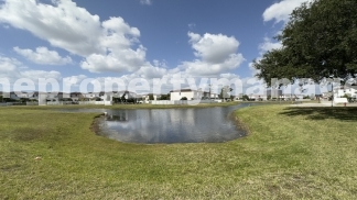 Stylish 3-Bed, 3-Bath Townhouse Oasis in Riviera Beach - 1311 Sq Ft of Comfort!