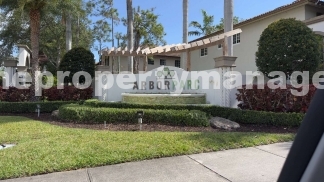 Stylish 3-Bed, 3-Bath Townhouse Oasis in Riviera Beach - 1311 Sq Ft of Comfort!