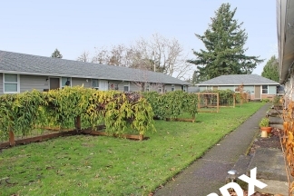 Charming 1 Bedroom Apartment in Cully Neighborhood