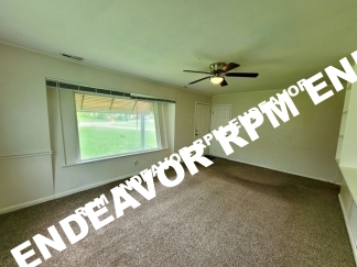 Move in Ready 2bed-1 bath Pet Friendly