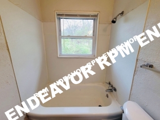 Move in Ready 2bed-1 bath Pet Friendly