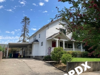 UNIVERSITY LIVING - Beautiful 5 Bedroom Home in St. Johns - Next to University of Portland!