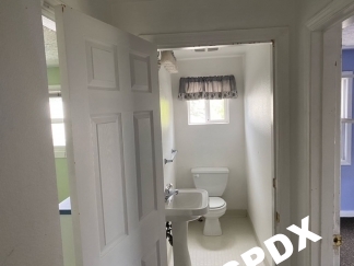 UNIVERSITY LIVING - Beautiful 5 Bedroom Home in St. Johns - Next to University of Portland!