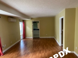 UNIVERSITY LIVING - Beautiful 5 Bedroom Home in St. Johns - Next to University of Portland!