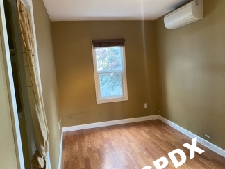 UNIVERSITY LIVING - Beautiful 5 Bedroom Home in St. Johns - Next to University of Portland!