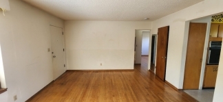 Cute 2 Bedroom Ground Floor Apartment in Ideal NW PDX Location