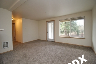 Powellhurst 2 bedroom upper unit with Balcony and W/D