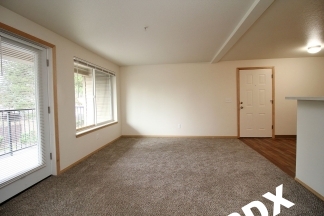 Powellhurst 2 bedroom upper unit with Balcony and W/D