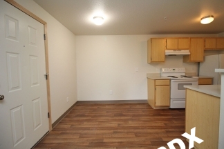 Powellhurst 2 bedroom upper unit with Balcony and W/D