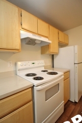 Powellhurst 2 bedroom upper unit with Balcony and W/D
