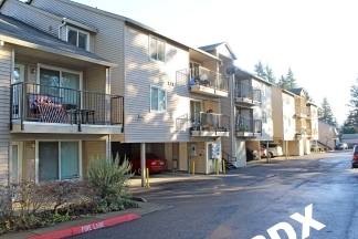 Powellhurst 2 bedroom upper unit with Balcony and W/D
