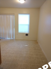 Conveniently Located 2 Bedroom Townhouse in SE Powellhurst/Gilbert