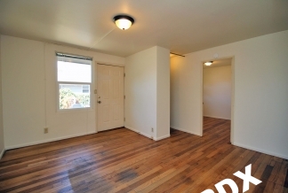 Cozy 1 Bedroom Courtyard Apartment Home in Cully