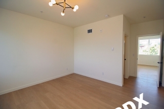 1/2 Month Of Free Rent! Luxury 2 Bedroom/2 Bath Apt in the Heart of St. Johns in the Brand New Lombard Lofts!!!