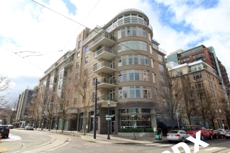 Breathtaking 1 Bedroom Pearl Condo at the Renowned Bridgeport