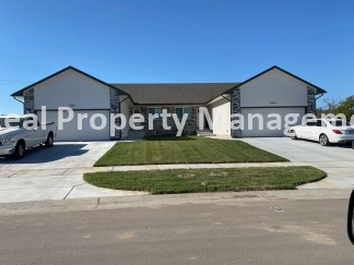4 Bedroom duplex close to McConnell AFB!!!