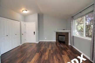 Gorgeous, Clean, and Updated 3 Bedroom Condo in SE Gated Community!