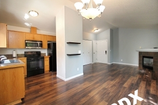 Gorgeous, Clean, and Updated 3 Bedroom Condo in SE Gated Community!
