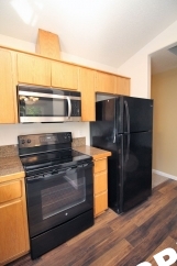 Gorgeous, Clean, and Updated 3 Bedroom Condo in SE Gated Community!