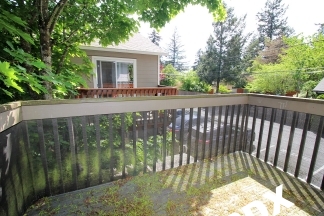 Gorgeous, Clean, and Updated 3 Bedroom Condo in SE Gated Community!