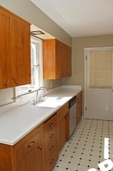 1700+sq ft Sprawling Duplex Ranch Home in Sought-After Raleigh Hills