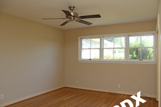1700+sq ft Sprawling Duplex Ranch Home in Sought-After Raleigh Hills